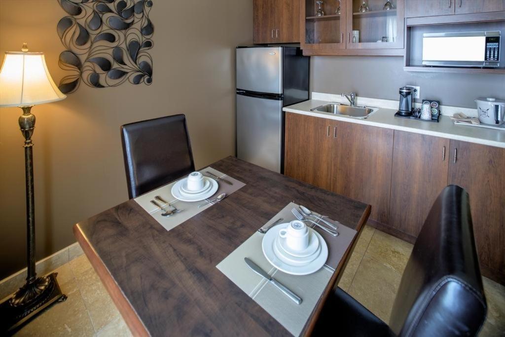 Hotel Brossard Ngoại thất bức ảnh