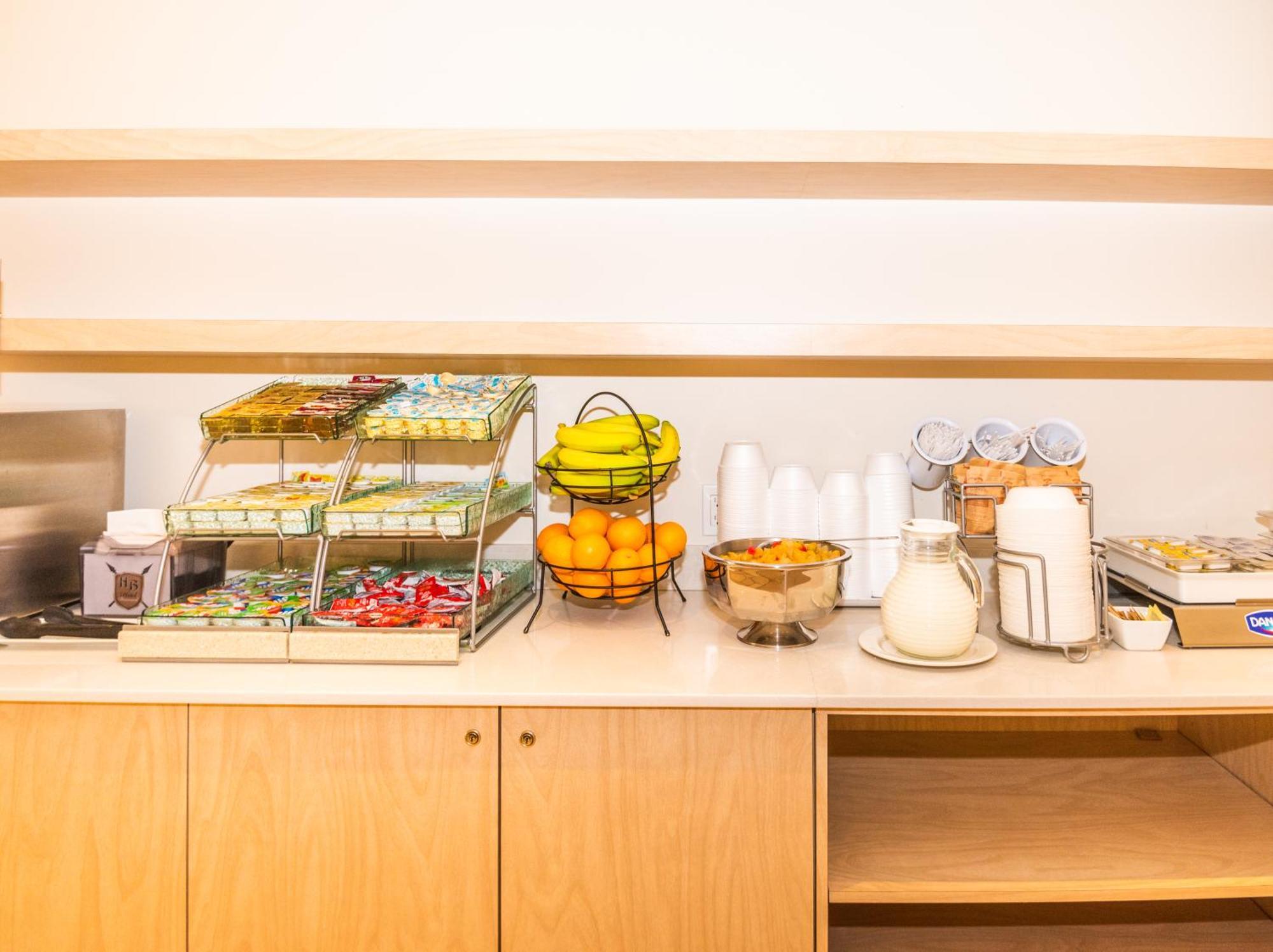 Hotel Brossard Ngoại thất bức ảnh