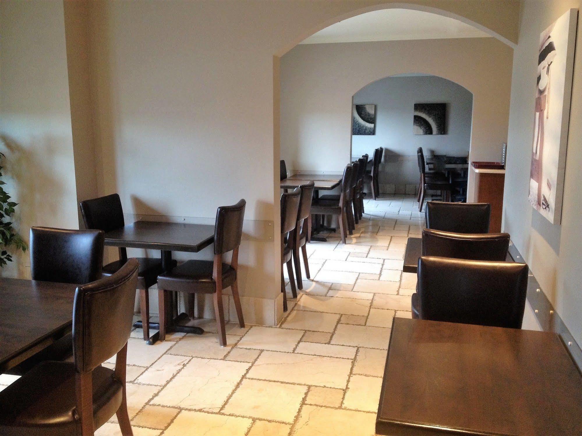 Hotel Brossard Ngoại thất bức ảnh